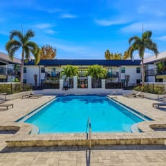 Furnished 2BR Corporate Apartment in South Tampa | Pool, Parking