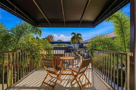 South Tampa Retreat | Pool, King Bed & Jacuzzi Tub - Image 4