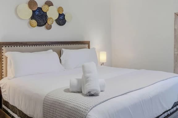 South Tampa 2BR Extended Stay Near TPA - Image 1
